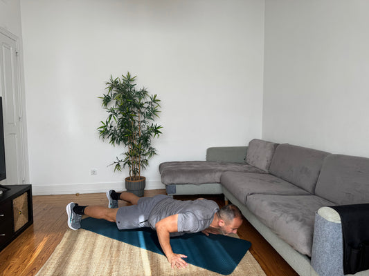 Treino de 20 Minutos para Iniciantes – Começa em Casa com o Pé Direito!