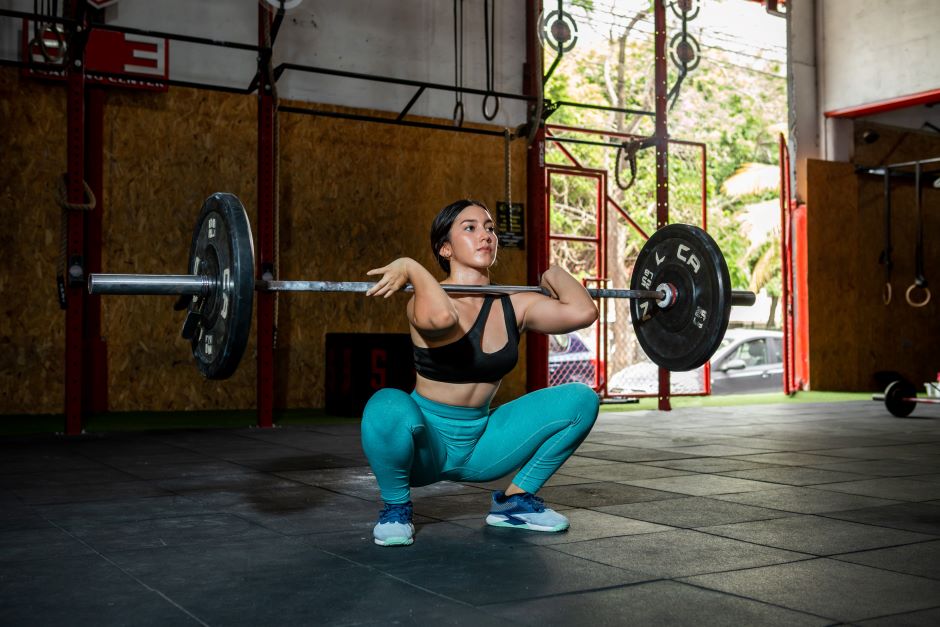 Exercícios Crossfit: Front Squat (Agachamento Frontal)