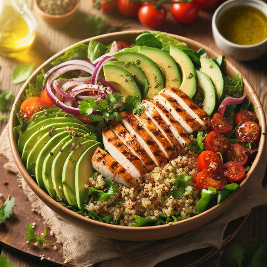 Salada de Frango com Quinoa e Abacate